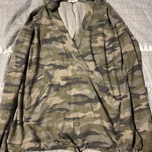 Long sleeve camo layering shirt w/hood